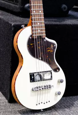Blackstar Carry-on Guitar White